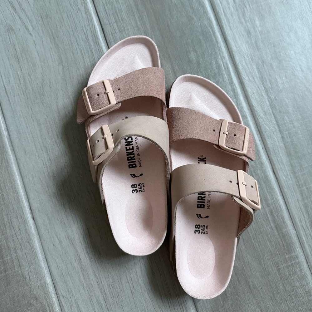Birkenstock Arizona sandal in Light rose